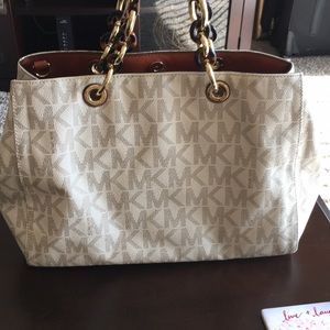 Slightly used authentic MK purse and wallet